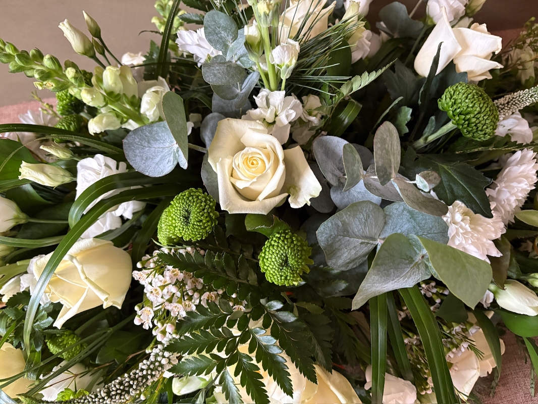 Double Ended Casket Spray Neutral